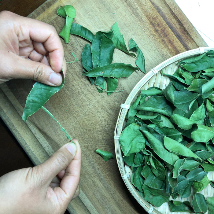 Makrut Lime Leaves Dried Whole